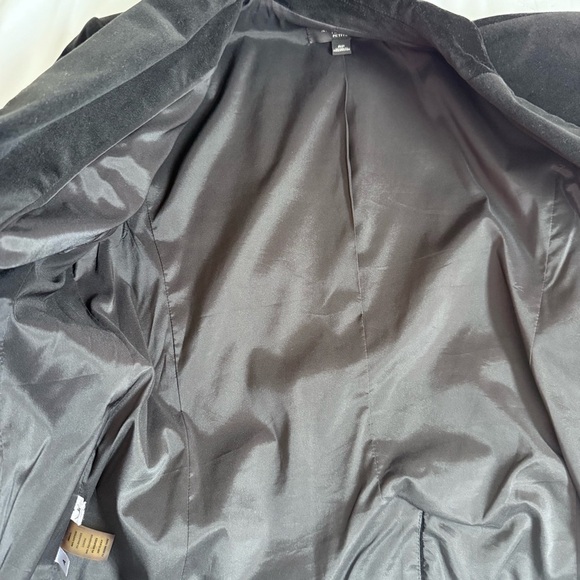 Ann Taylor Classic Velvet Black Blazer size 8 Petite - Picture 7 of 7